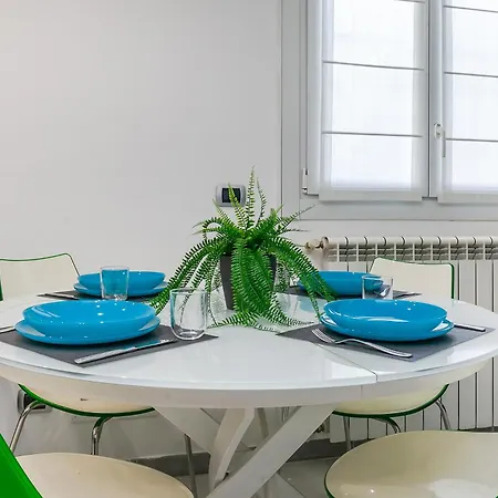 Con Parcheggio Privato Con 3 Letti Vicino Al Centro Apartamento